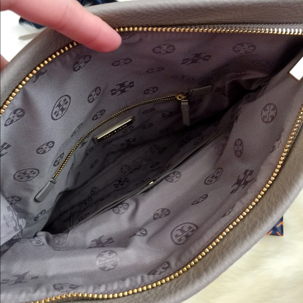 ❌SOLD❌NWT Tory Burch Fold-Over Clutch Crossbody - Picture 5 of 7